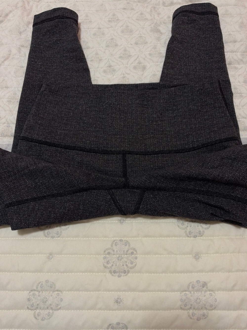 Lululemon Wunder Under Heathered Herringbone Heathered Black Leggings - Size 6 - Picture 3 of 4